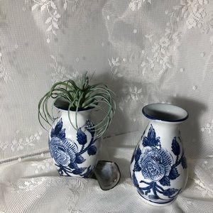 Pair Blue & White Sm Vases Different But Same Line